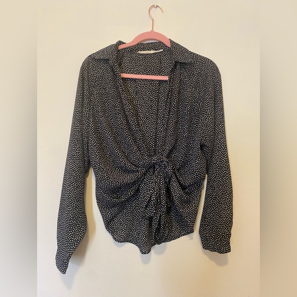 Blu Pepper black/white speckled wrap blouse